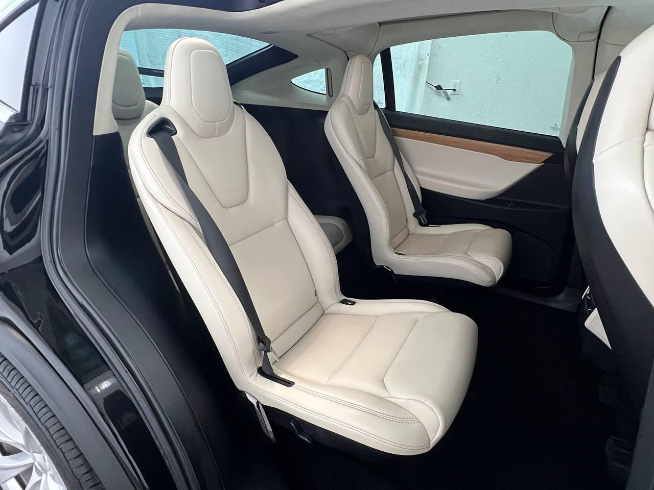 Tesla Model X 75D AWD 2018