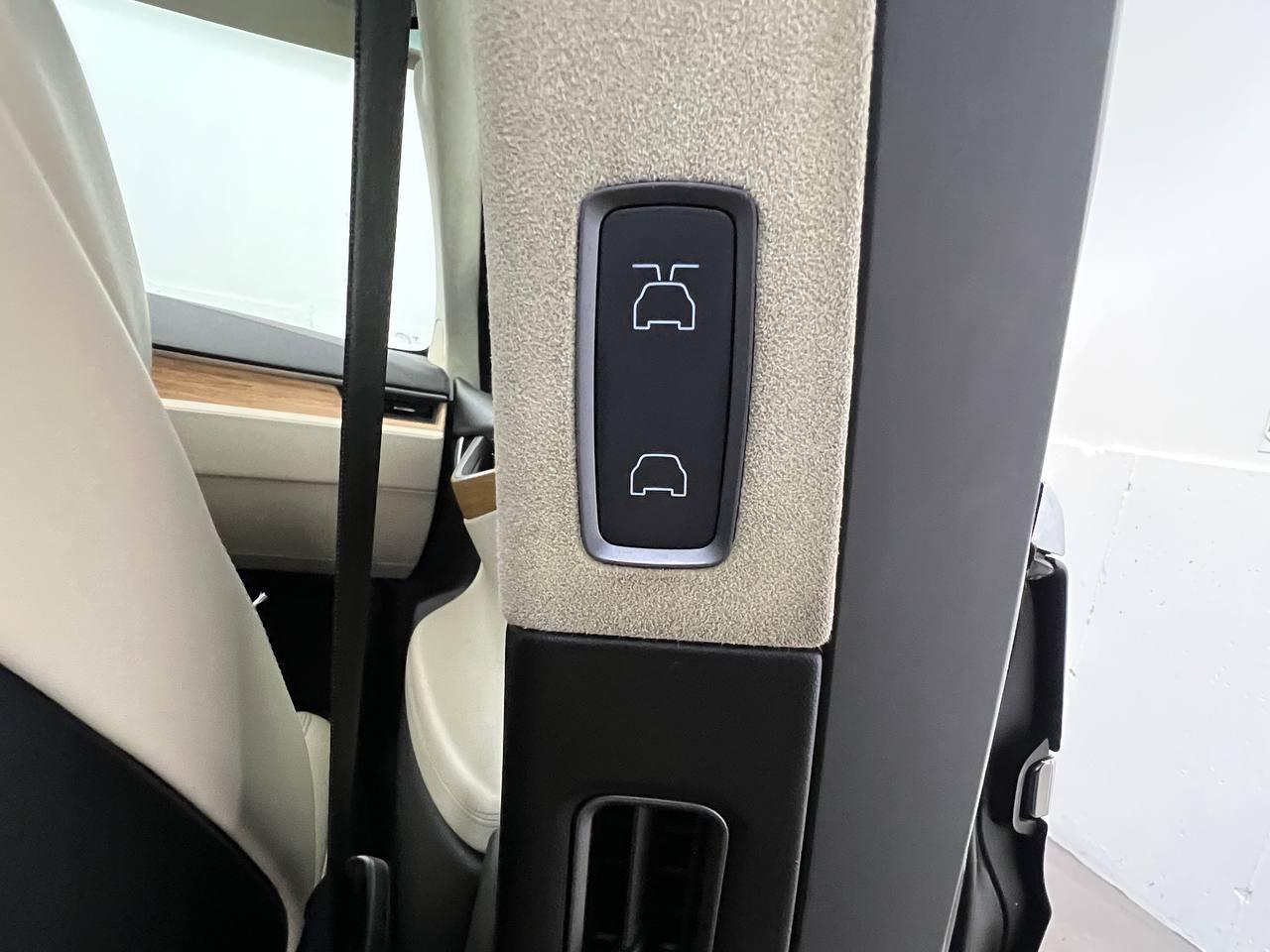 Tesla Model X 75D AWD 2018