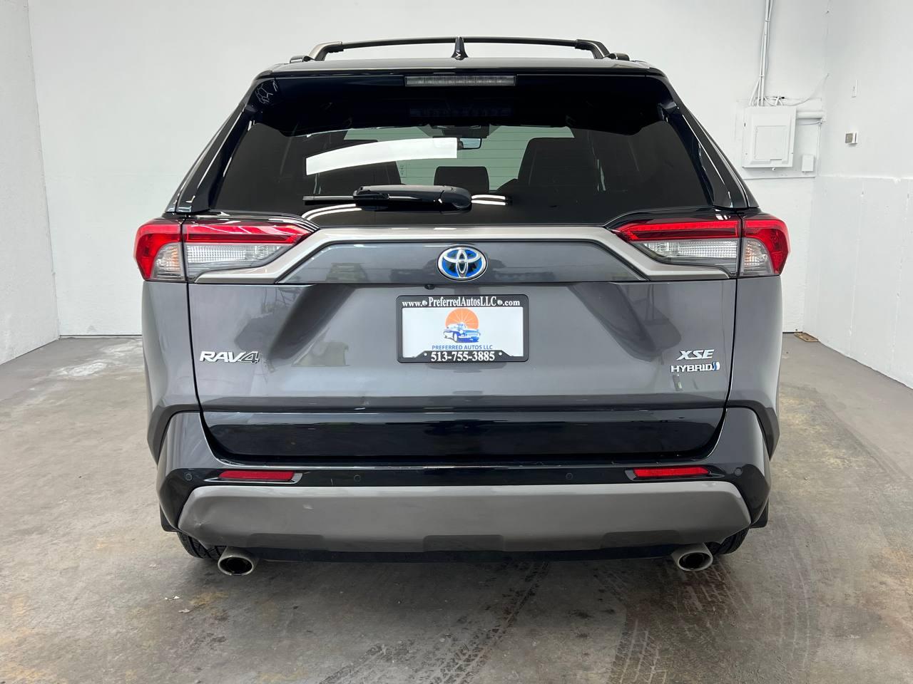 Toyota RAV4 Hybrid XSE AWD (Natl) 2021