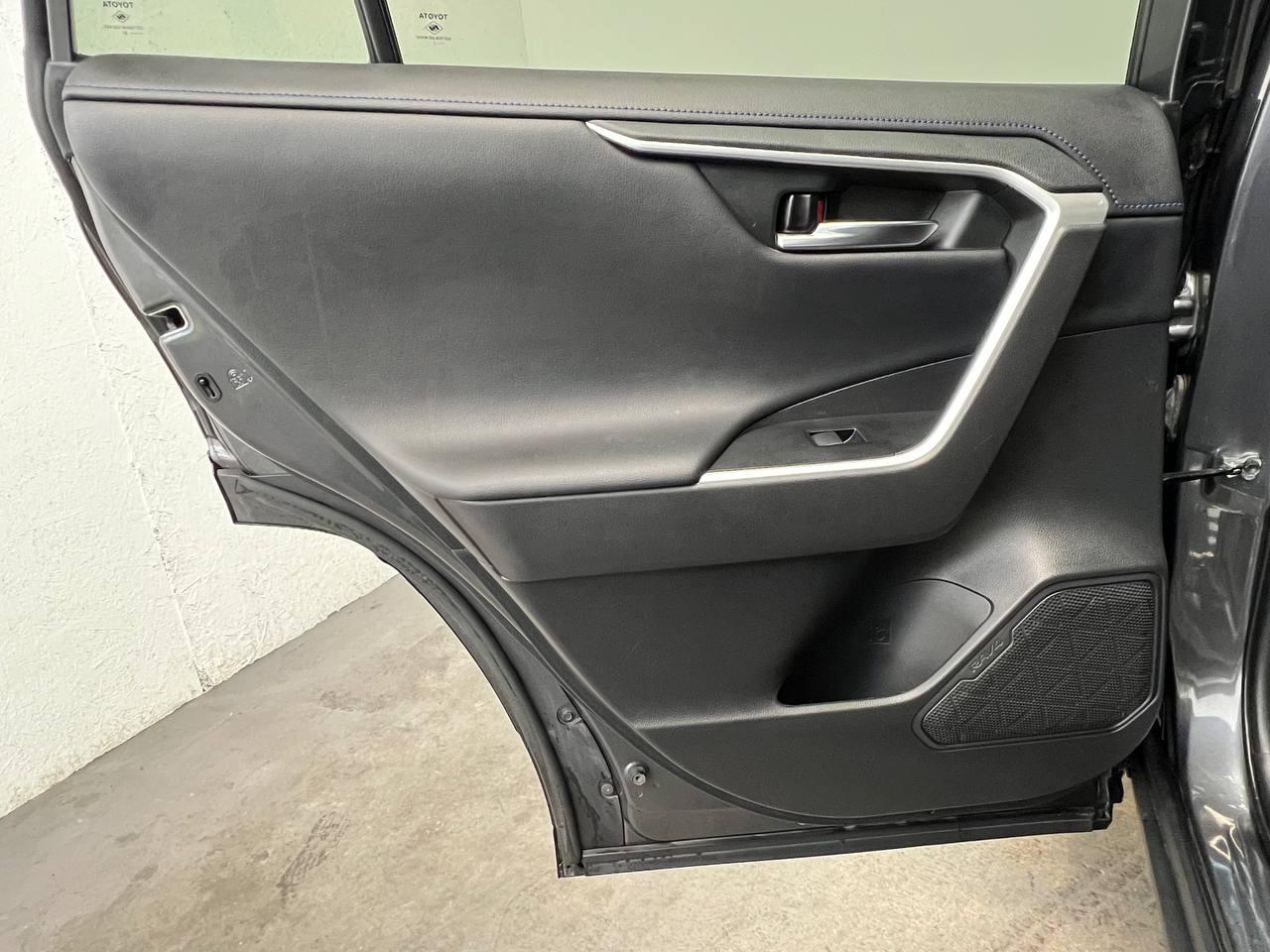 Toyota RAV4 Hybrid XSE AWD (Natl) 2021