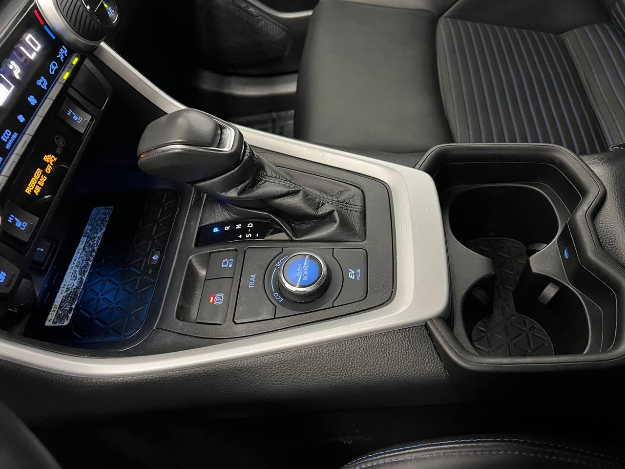 Toyota RAV4 Hybrid XSE AWD (Natl) 2021