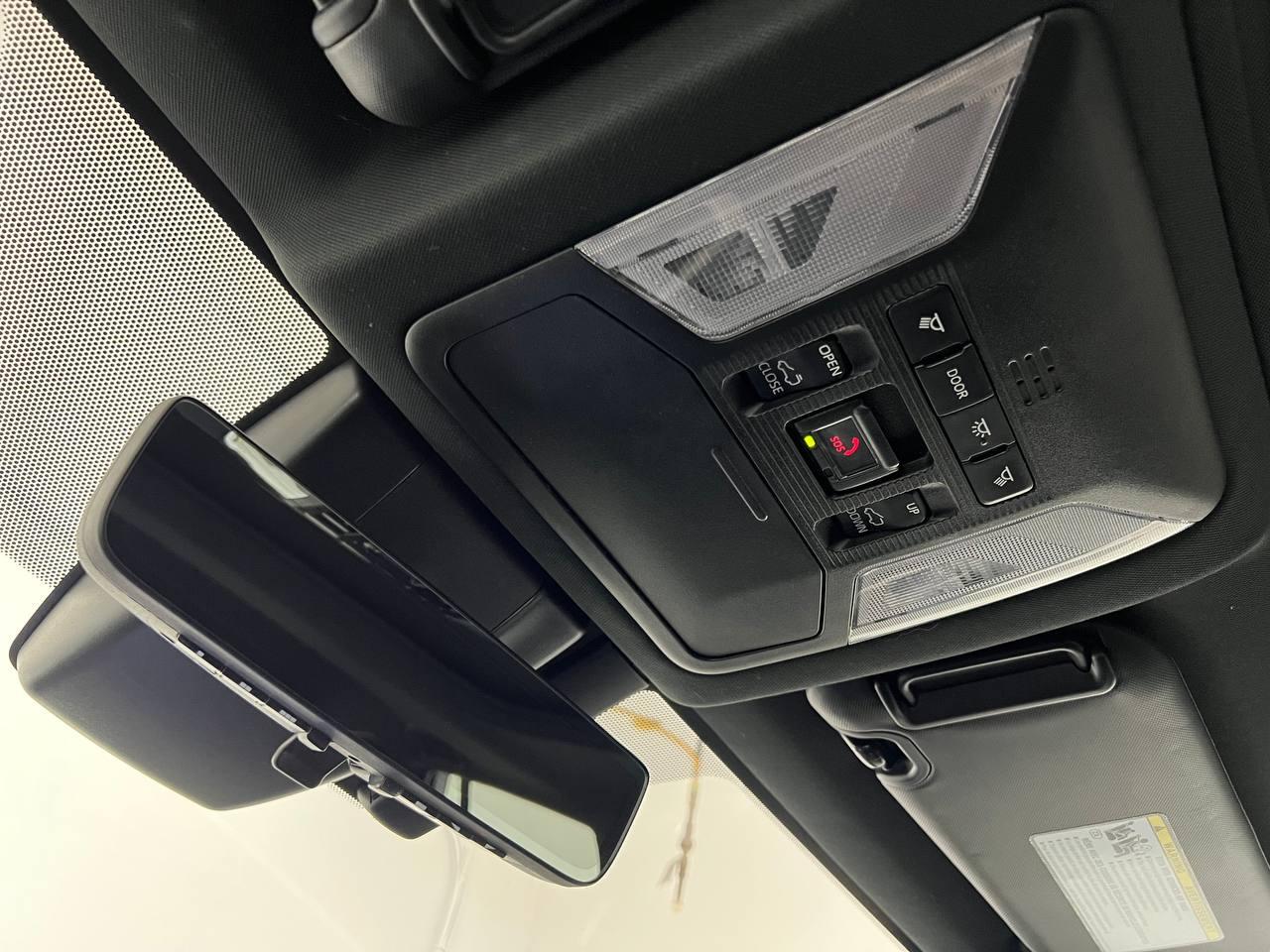 Toyota RAV4 Hybrid XSE AWD (Natl) 2021
