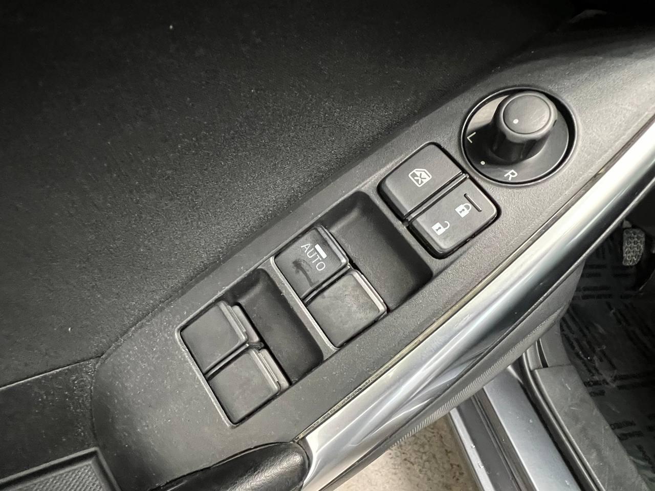 Mazda MAZDA6 4dr Sdn Manual i Sport 2014