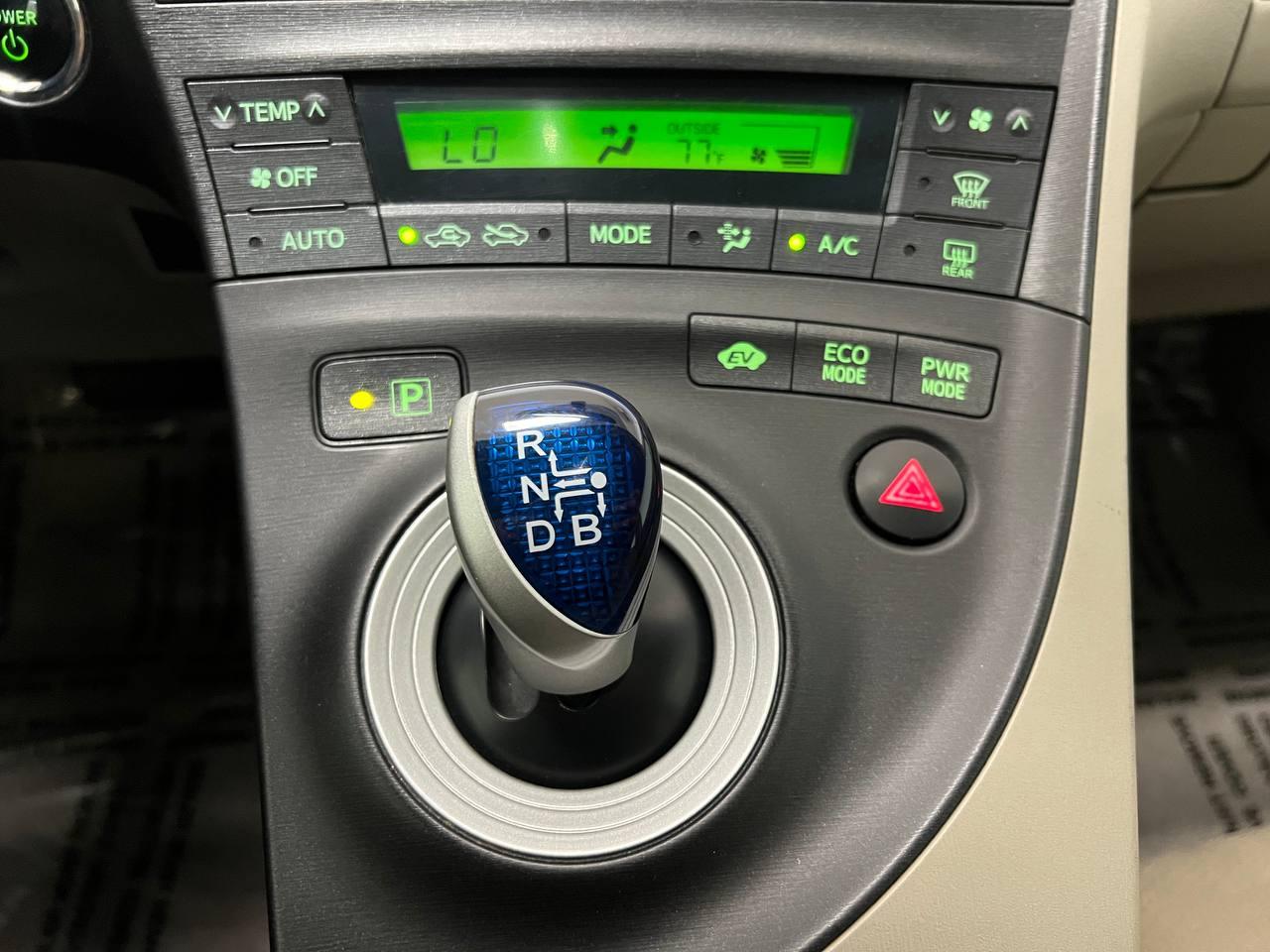 Toyota Prius Two 2010