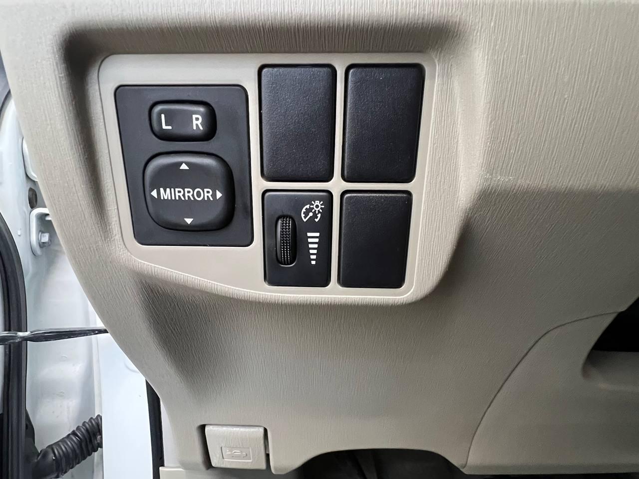 Toyota Prius Two 2010