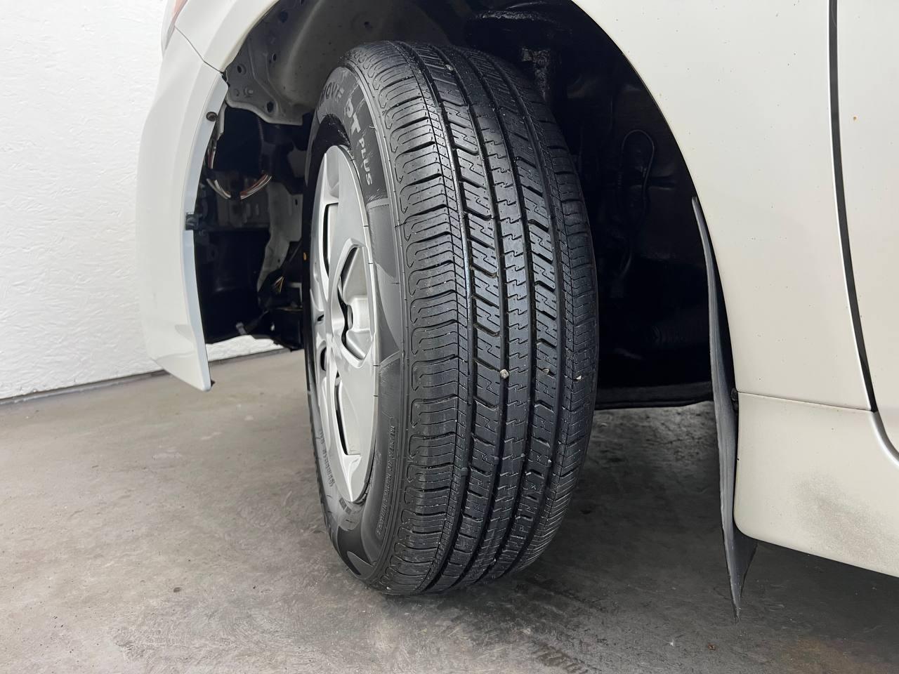 Toyota Prius Two 2010