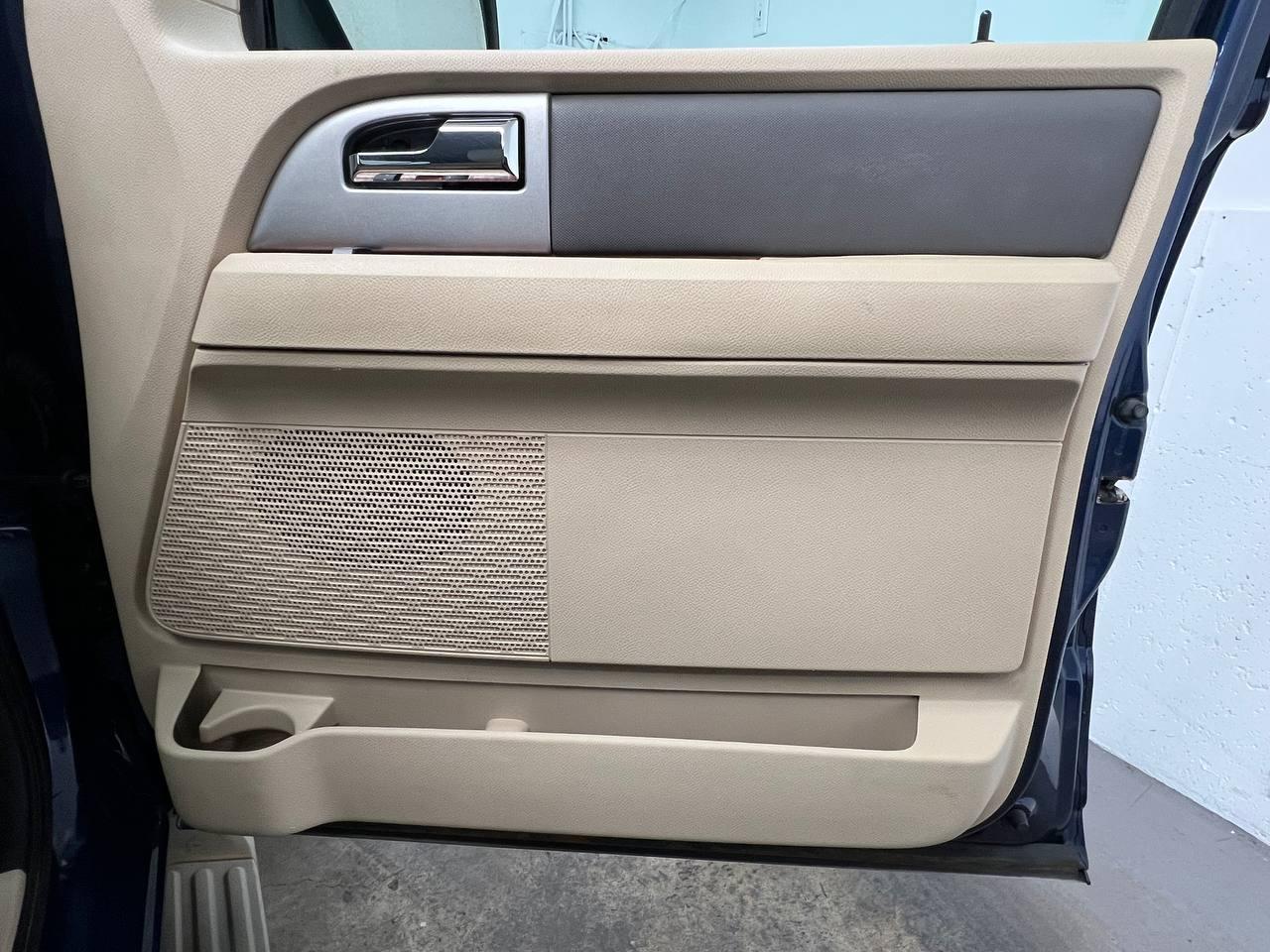 Ford Expedition 4WD 4dr Eddie Bauer 2009