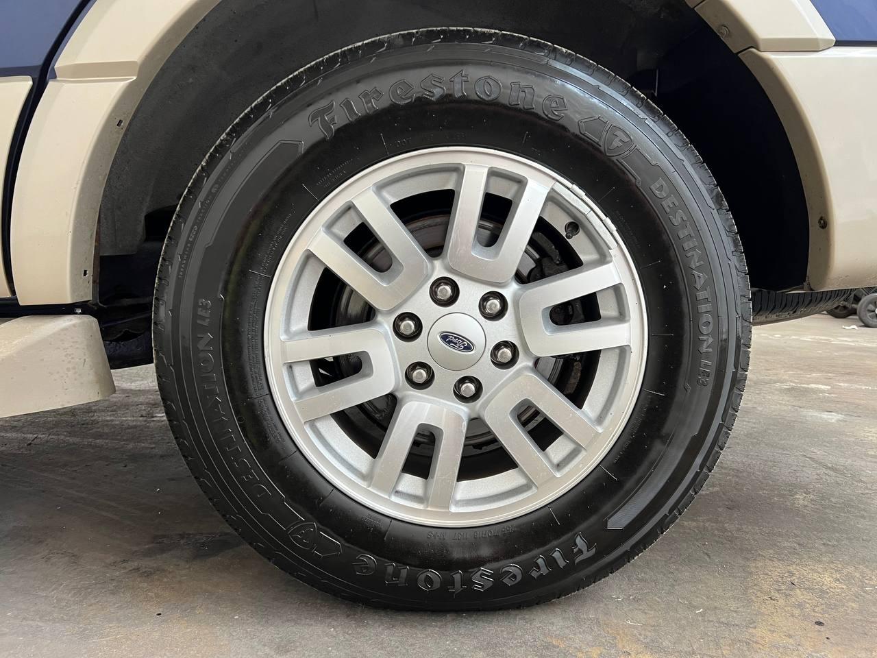 Ford Expedition 4WD 4dr Eddie Bauer 2009