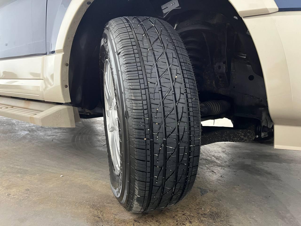 Ford Expedition 4WD 4dr Eddie Bauer 2009