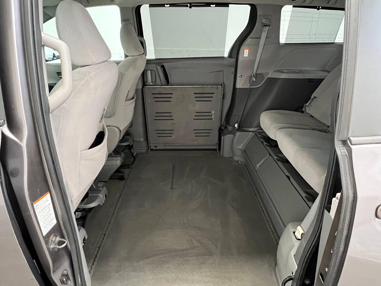 Toyota Sienna  2015