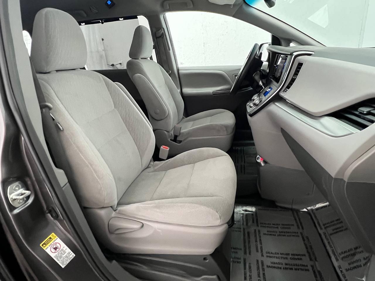 Toyota Sienna  2015