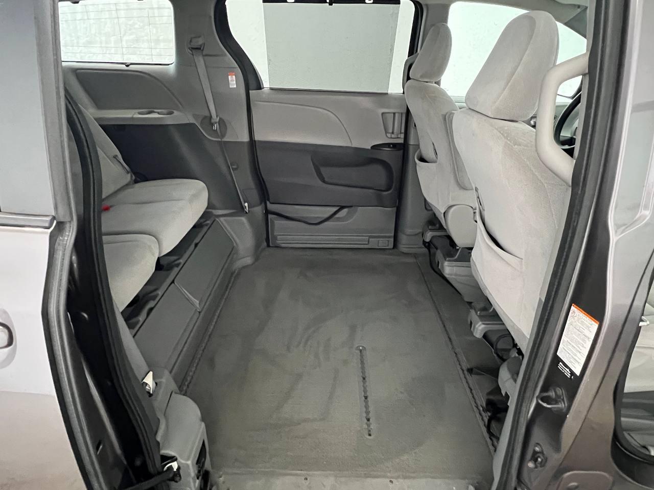 Toyota Sienna  2015