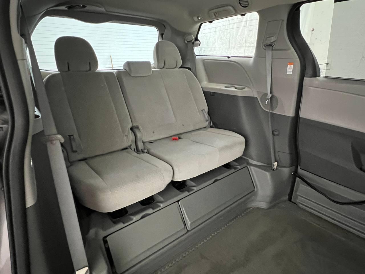 Toyota Sienna  2015