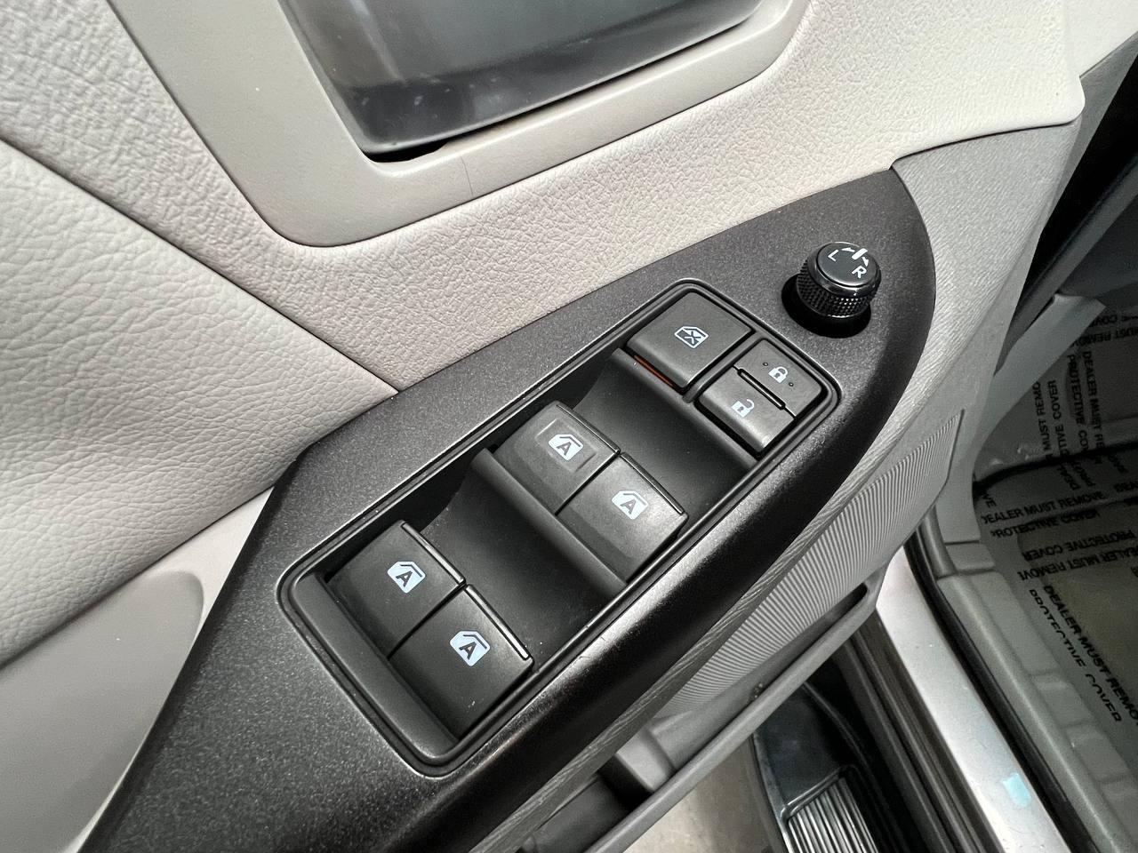 Toyota Sienna  2015