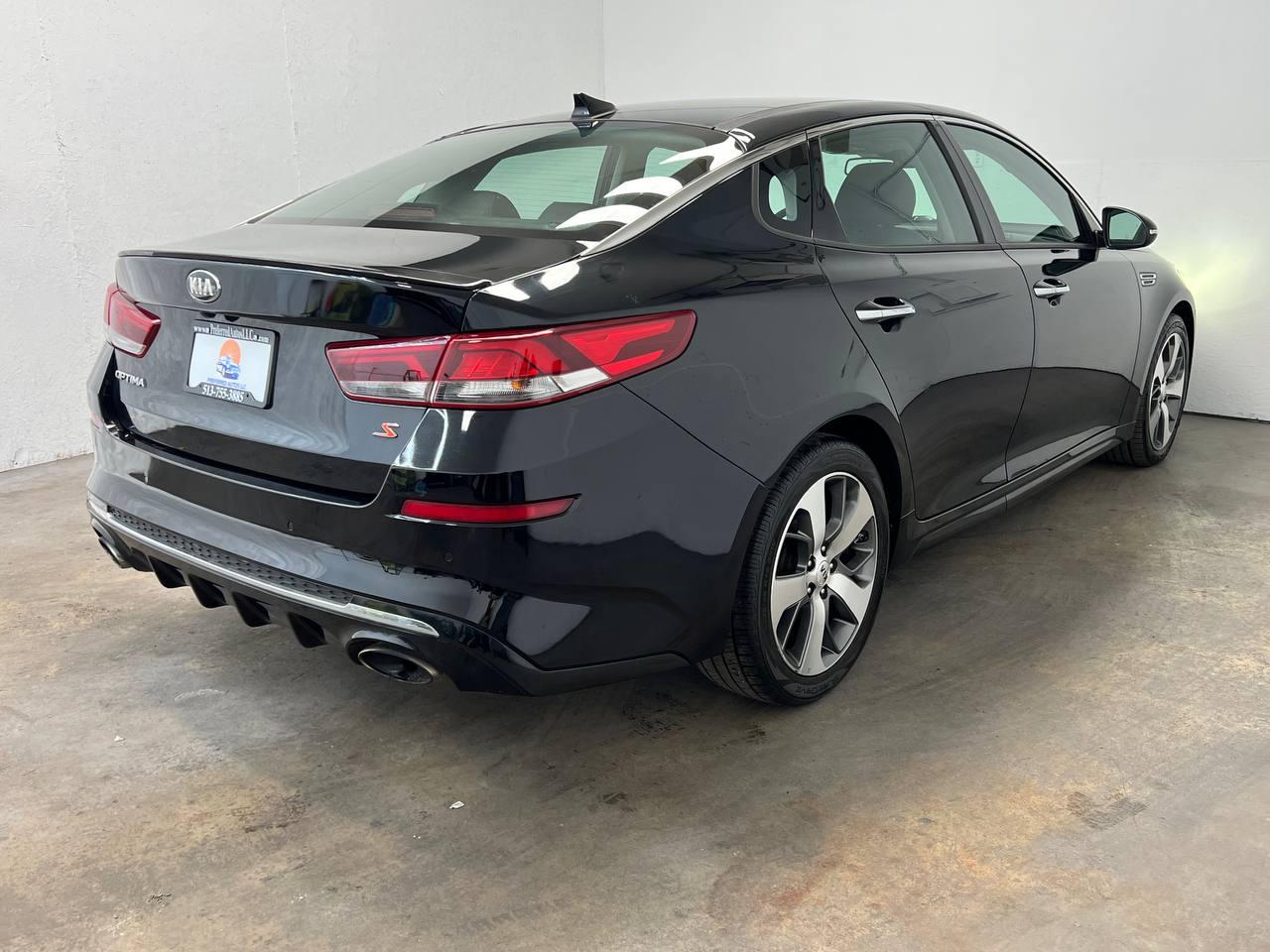 Kia Optima  2019