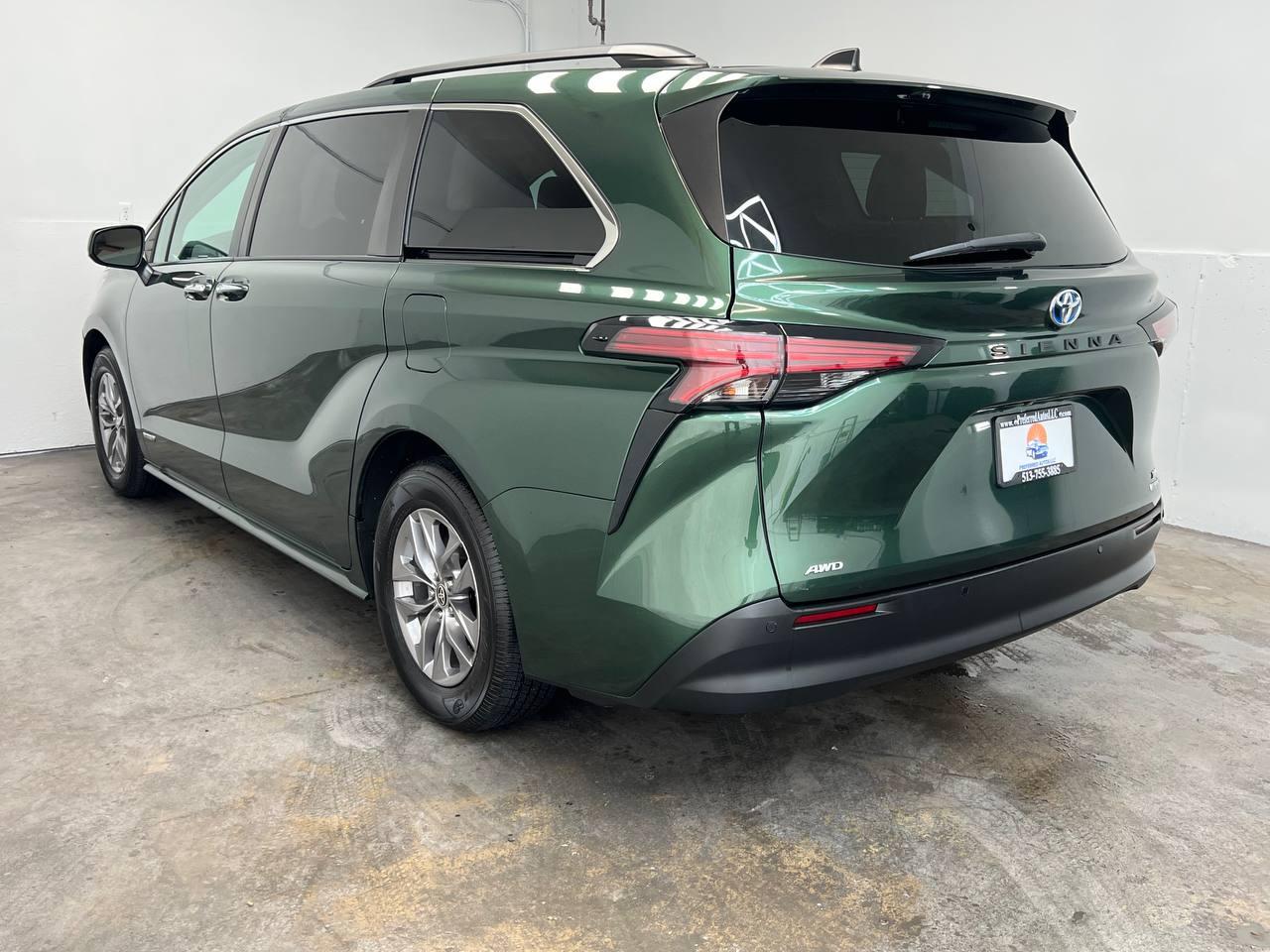 Toyota Sienna XLE AWD 2021