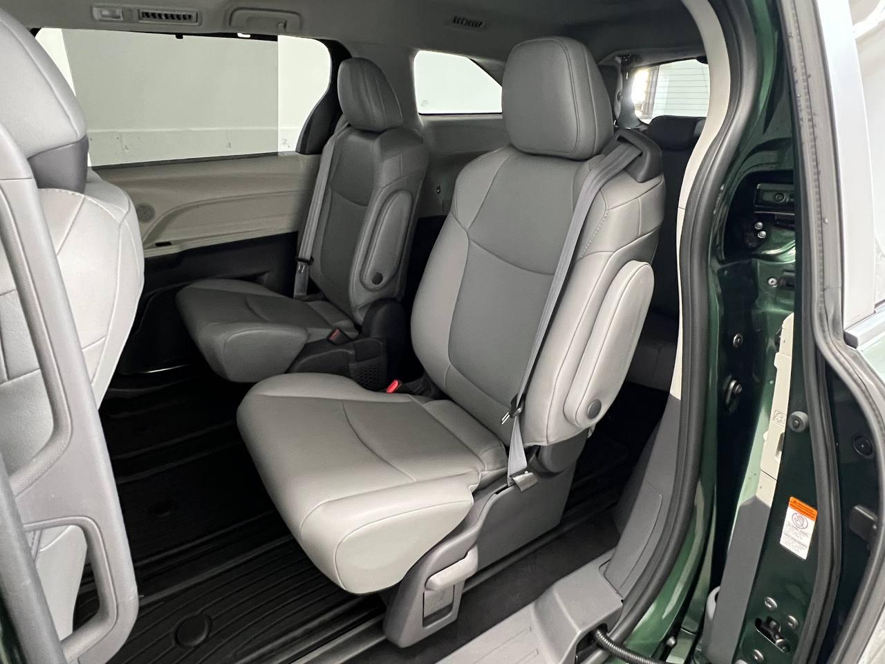 Toyota Sienna XLE AWD 2021
