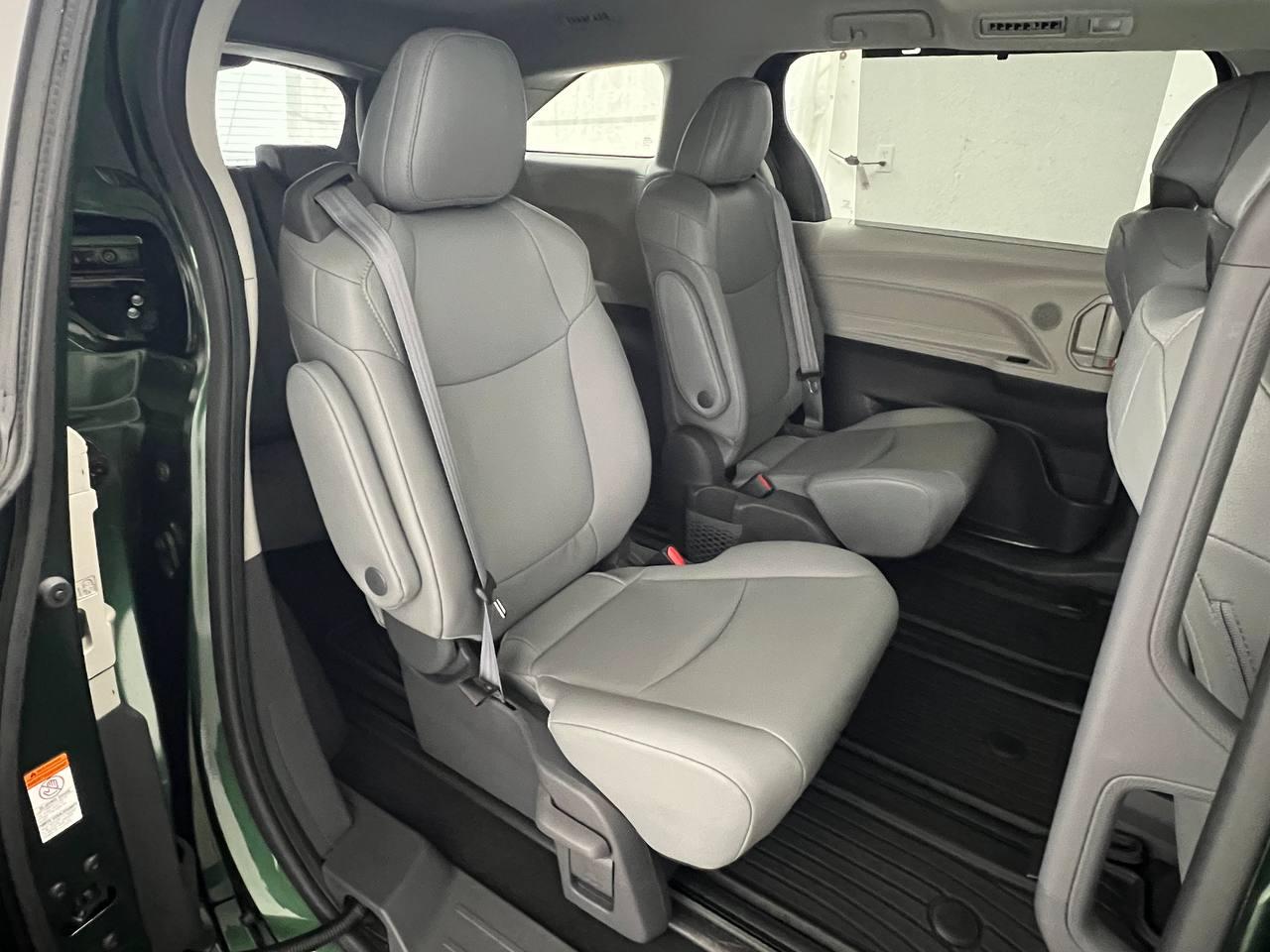 Toyota Sienna XLE AWD 2021