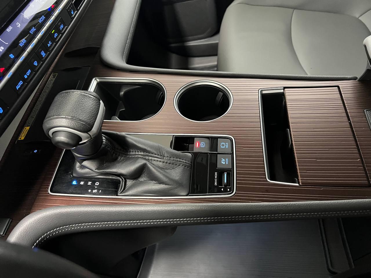Toyota Sienna XLE AWD 2021