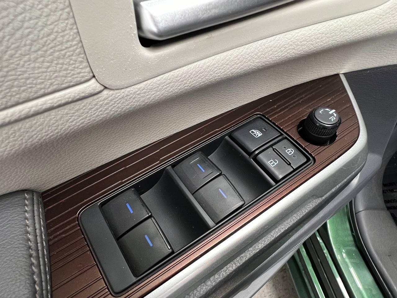 Toyota Sienna XLE AWD 2021