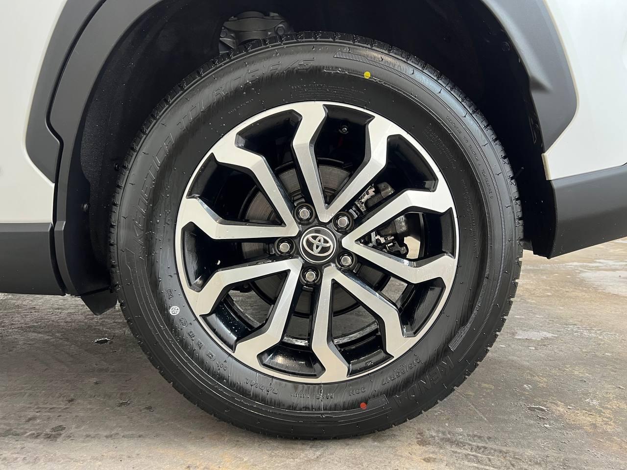Toyota Corolla Cross  2024