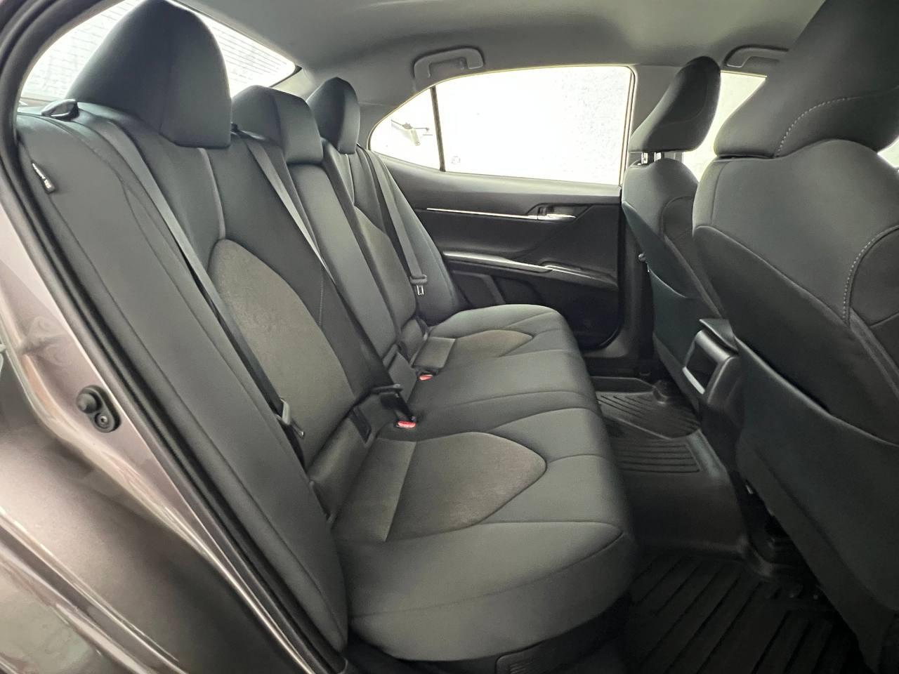Toyota Camry Hybrid LE CVT (Natl) 2023