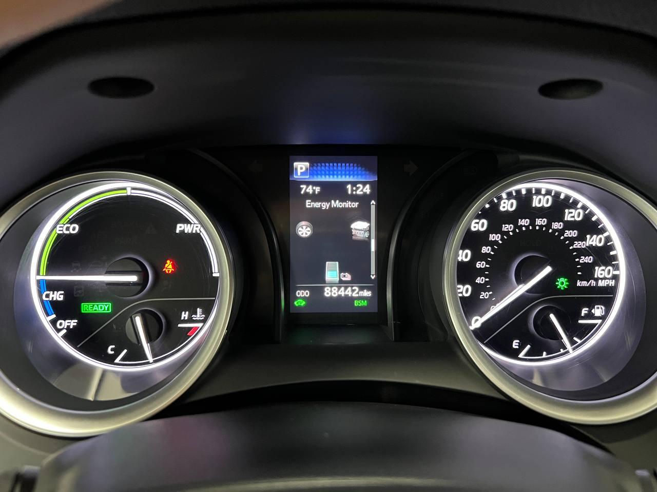 Toyota Camry Hybrid LE CVT (Natl) 2023