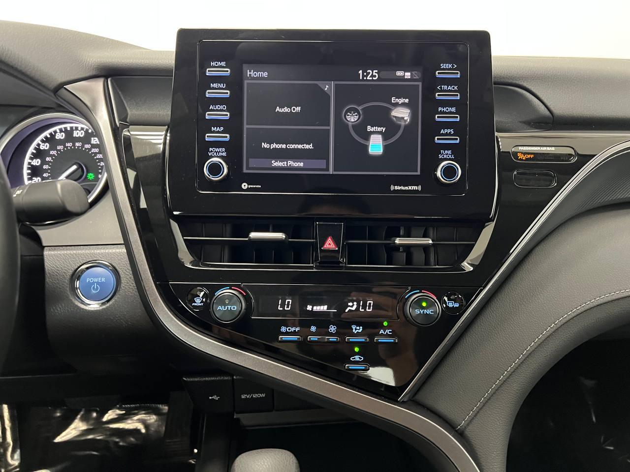 Toyota Camry Hybrid LE CVT (Natl) 2023