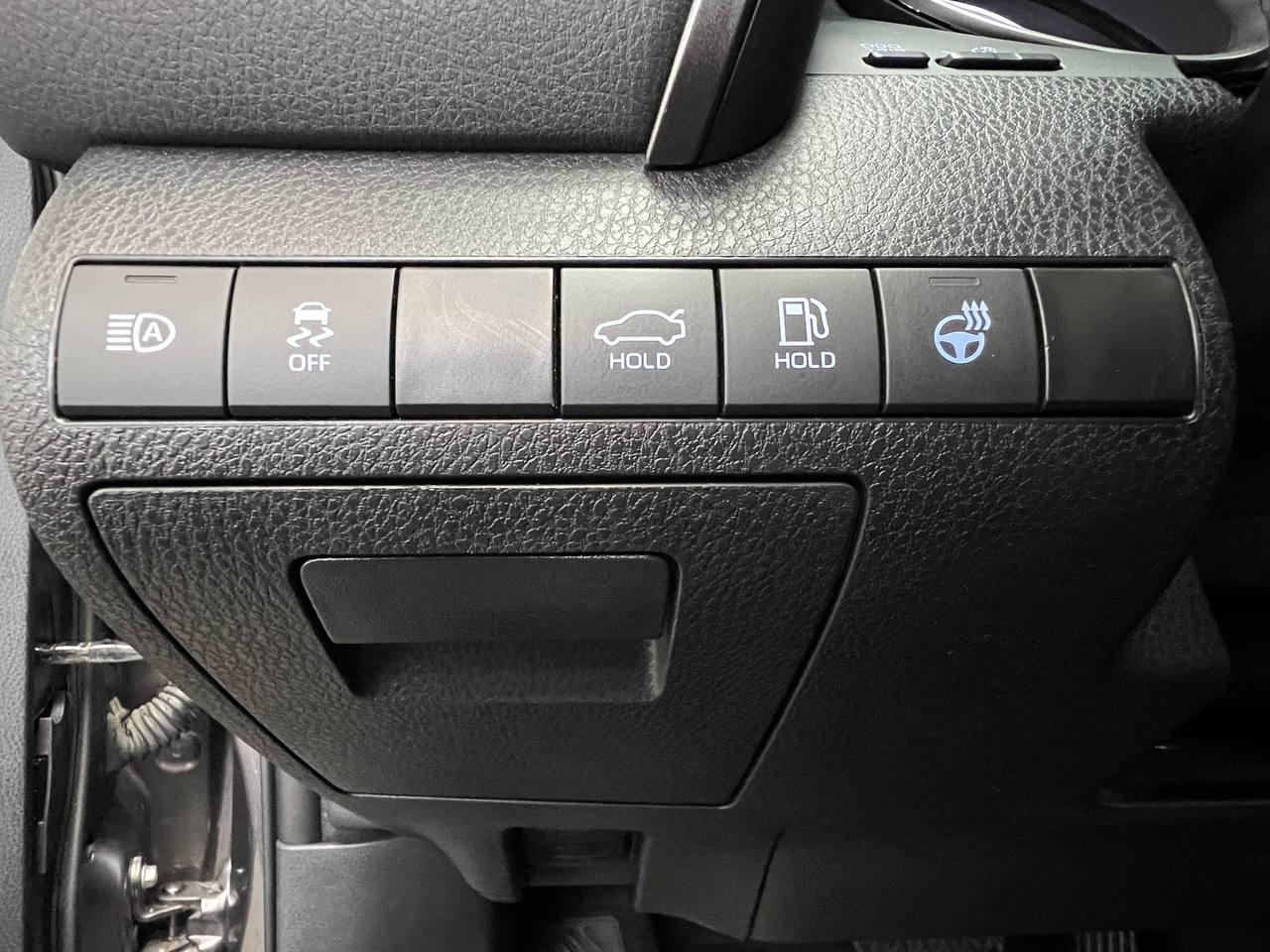 Toyota Camry Hybrid LE CVT (Natl) 2023