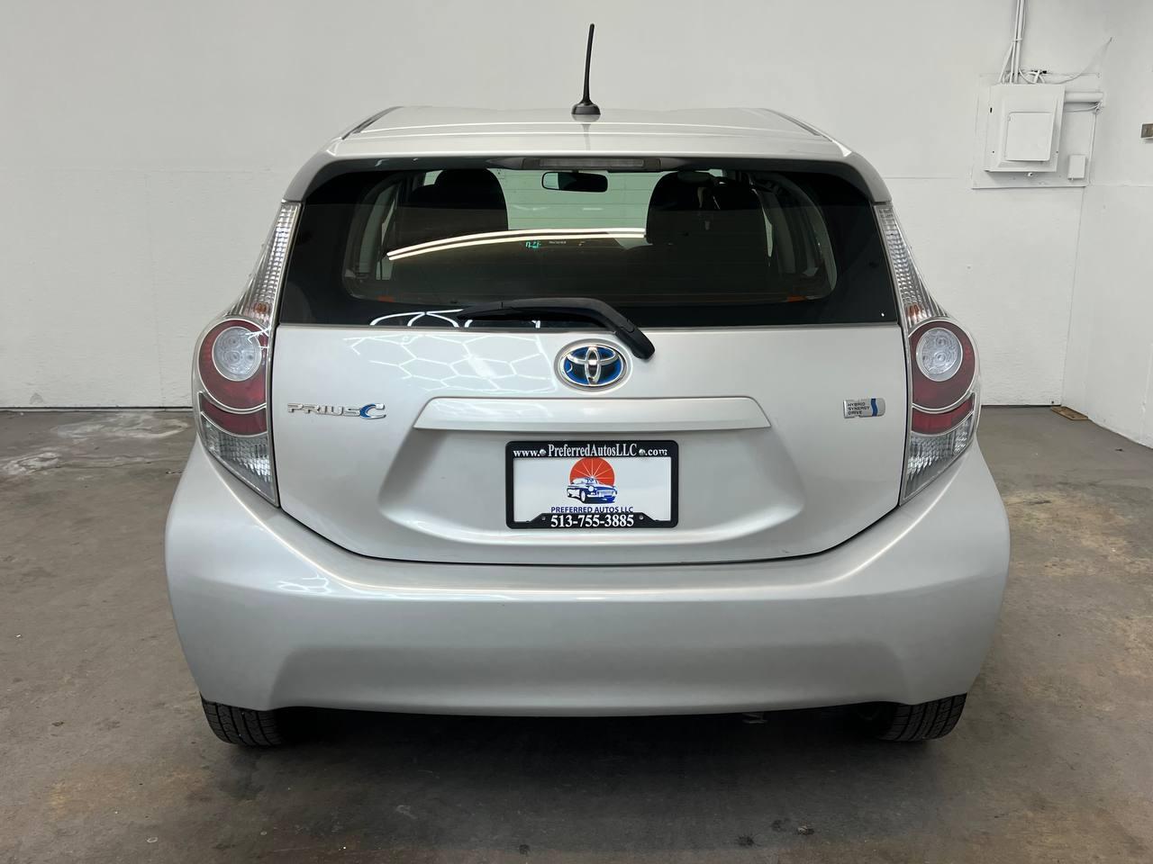 Toyota Prius c One 2013