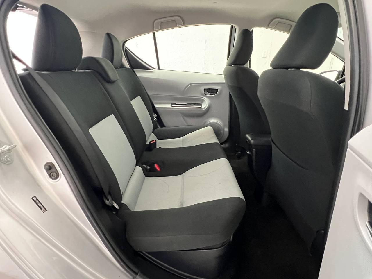 Toyota Prius c One 2013