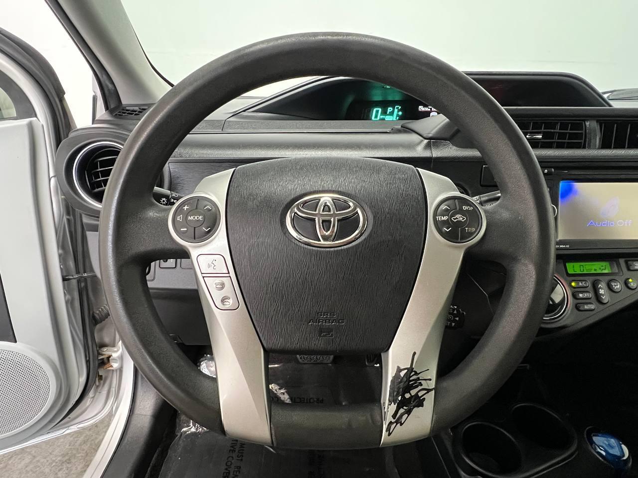 Toyota Prius c One 2013