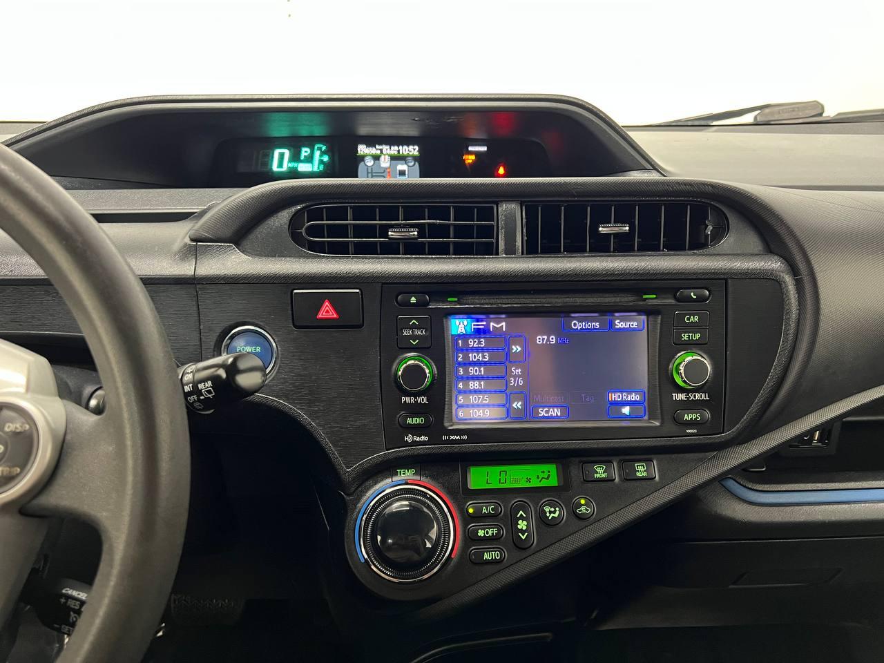 Toyota Prius c One 2013
