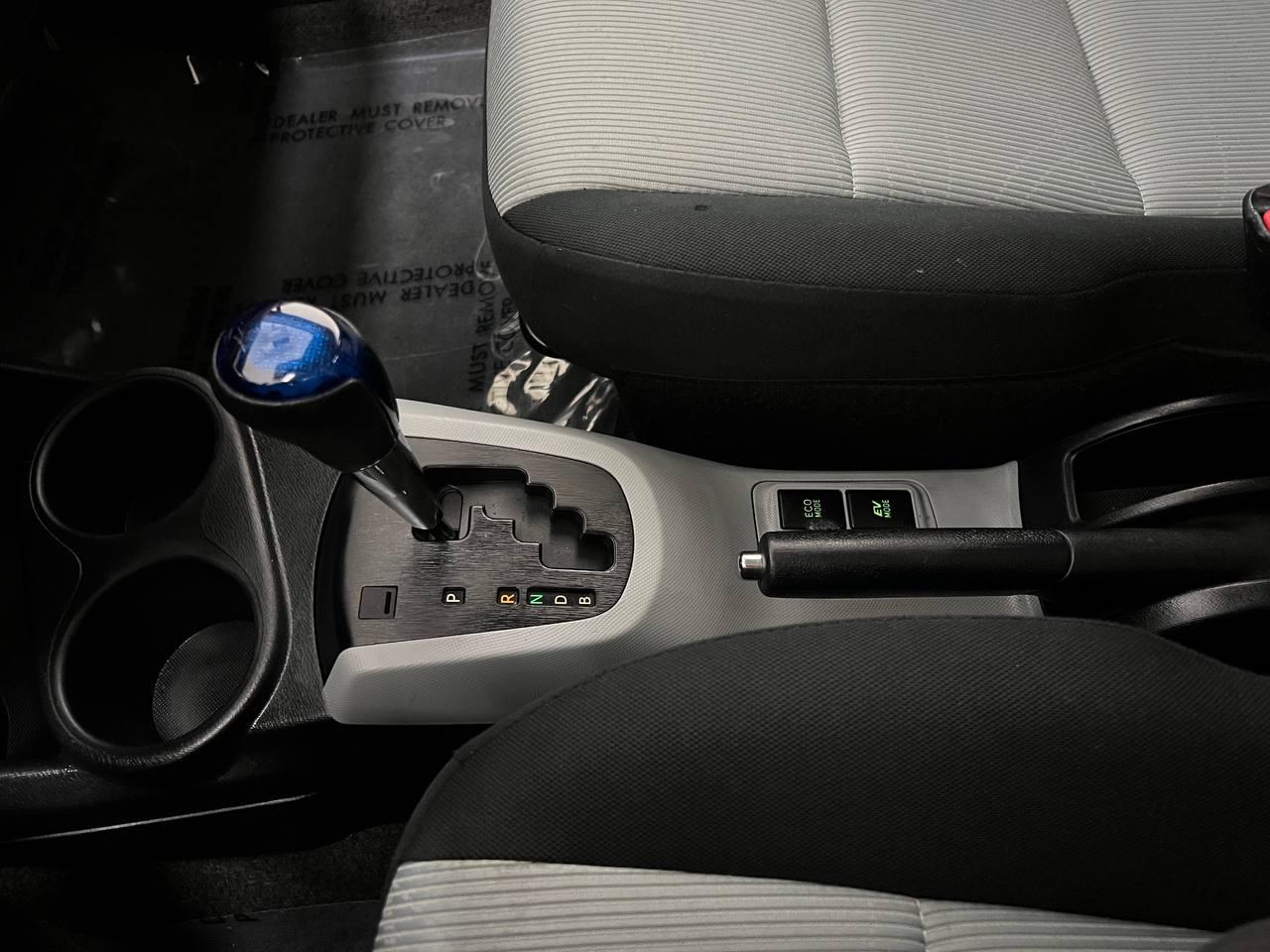 Toyota Prius c One 2013