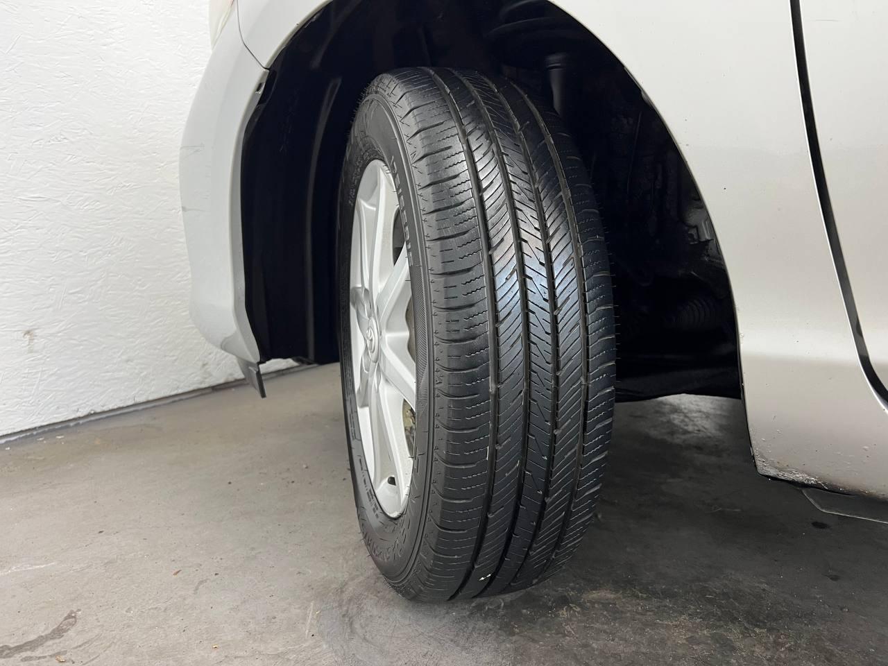 Toyota Prius c One 2013