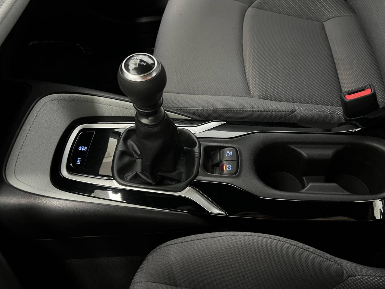 Toyota Corolla SE Manual 2020