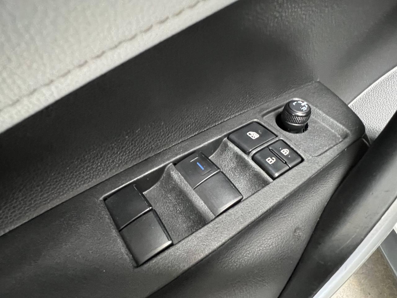 Toyota Corolla SE Manual 2020
