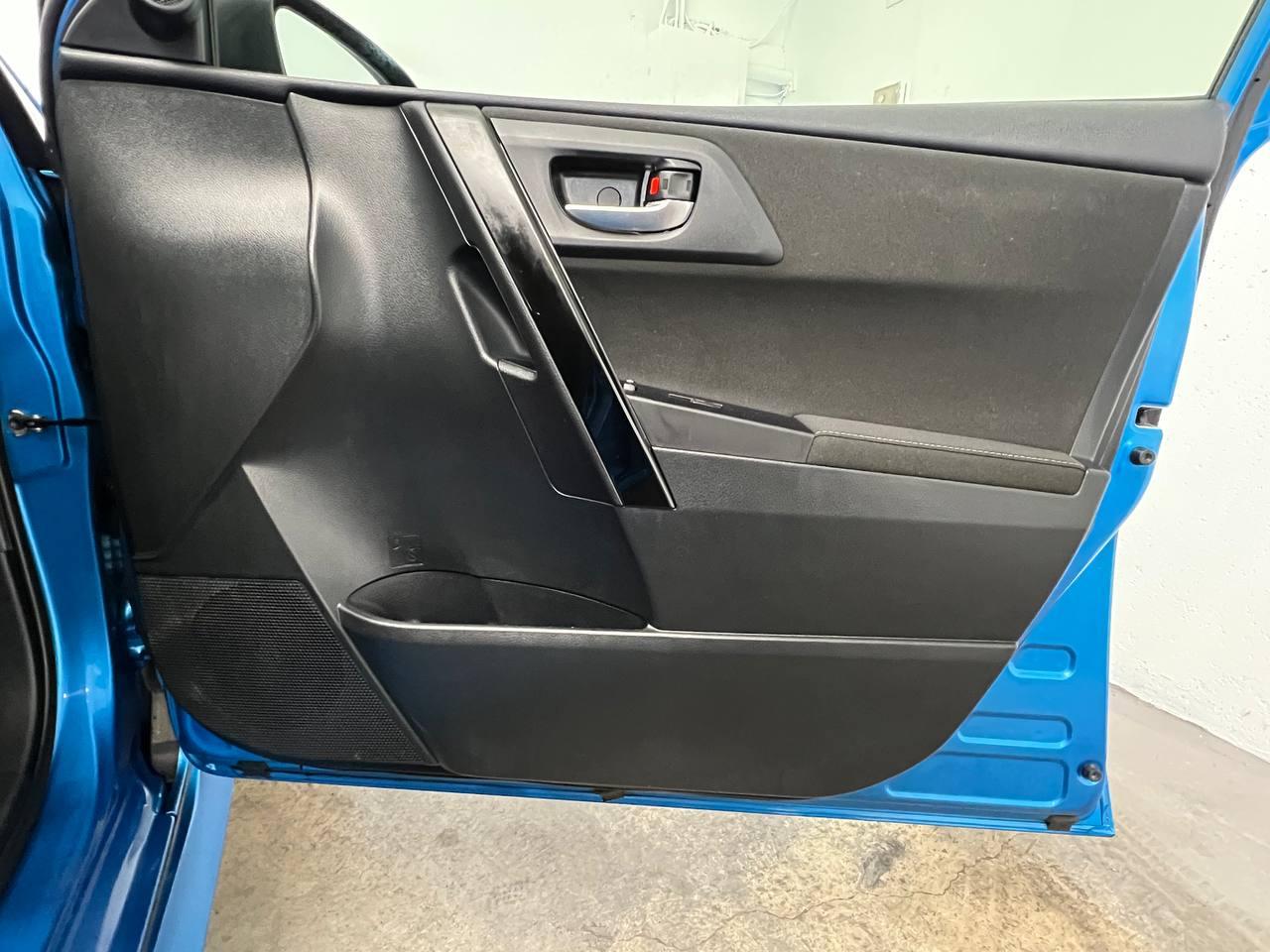 Toyota Corolla iM CVT (Natl) 2017