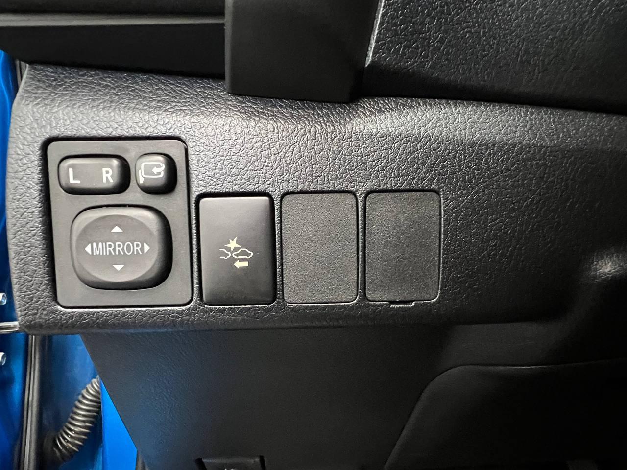 Toyota Corolla iM CVT (Natl) 2017