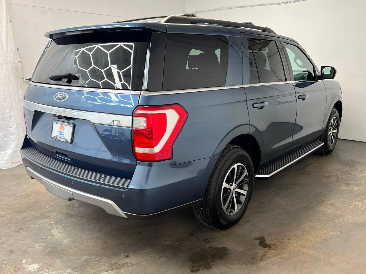 Ford Expedition XLT 2020