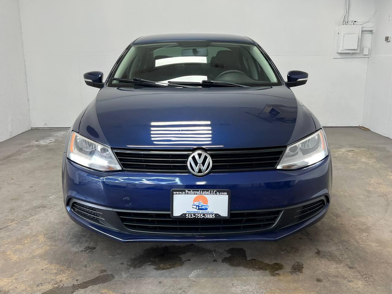 Volkswagen Jetta Sedan 4dr Man SE 2012
