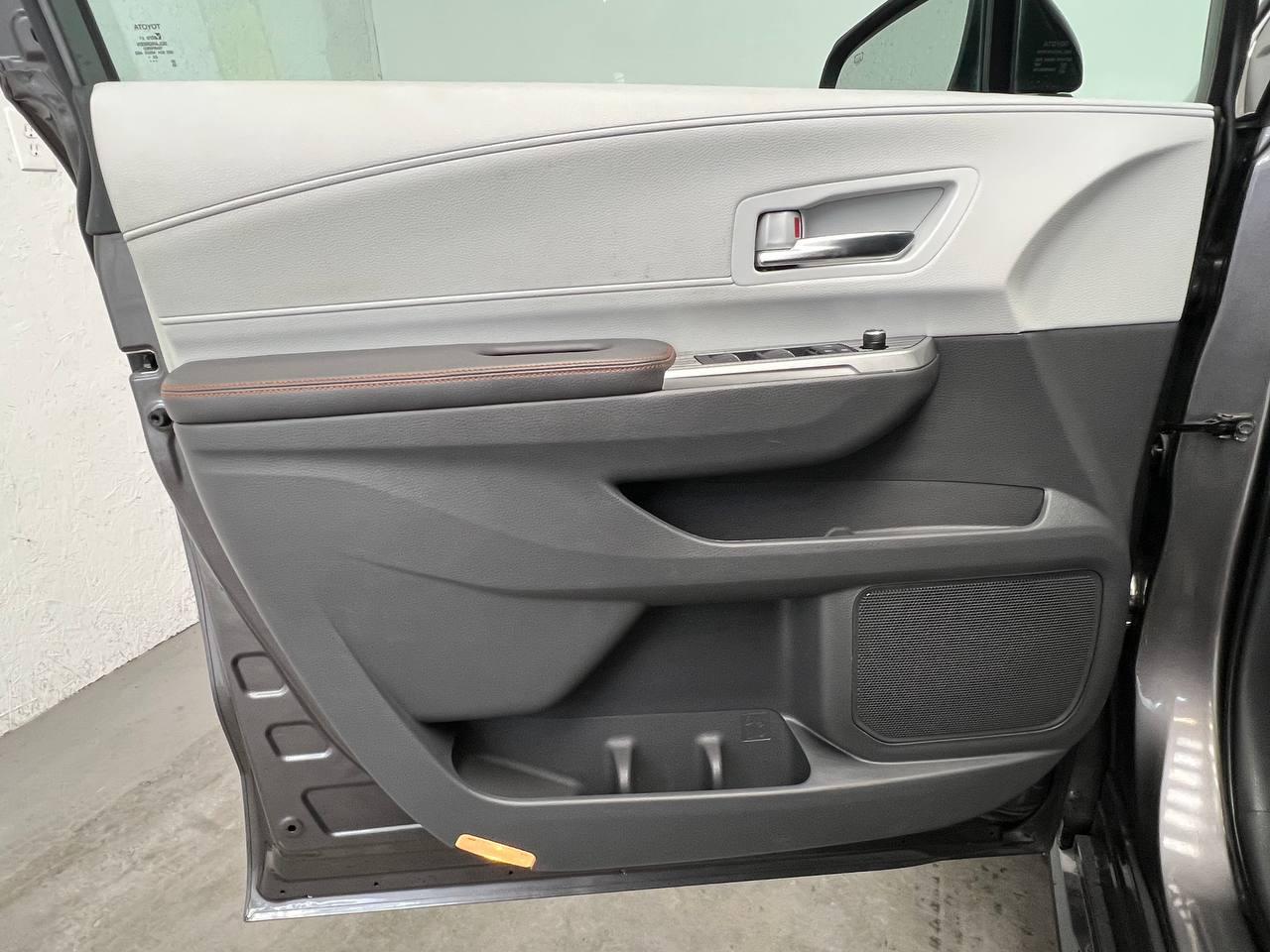 Toyota Sienna  2021