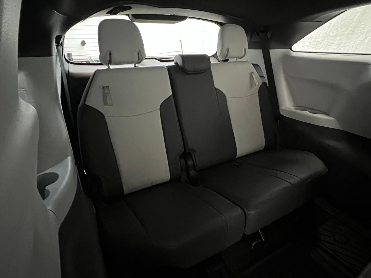 Toyota Sienna  2021