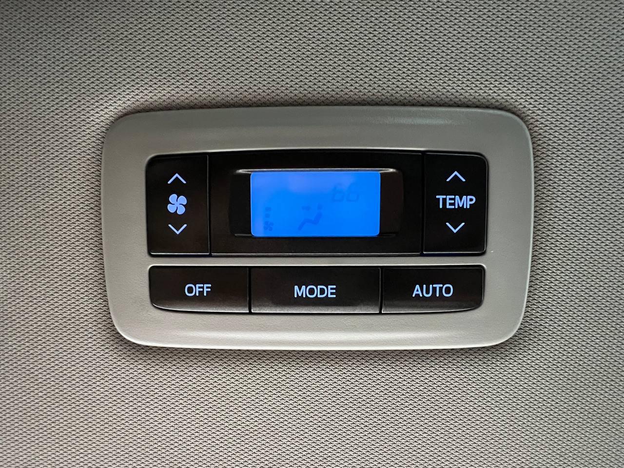 Toyota Sienna Limited Premium AWD 7-Passenger (Natl) 2017