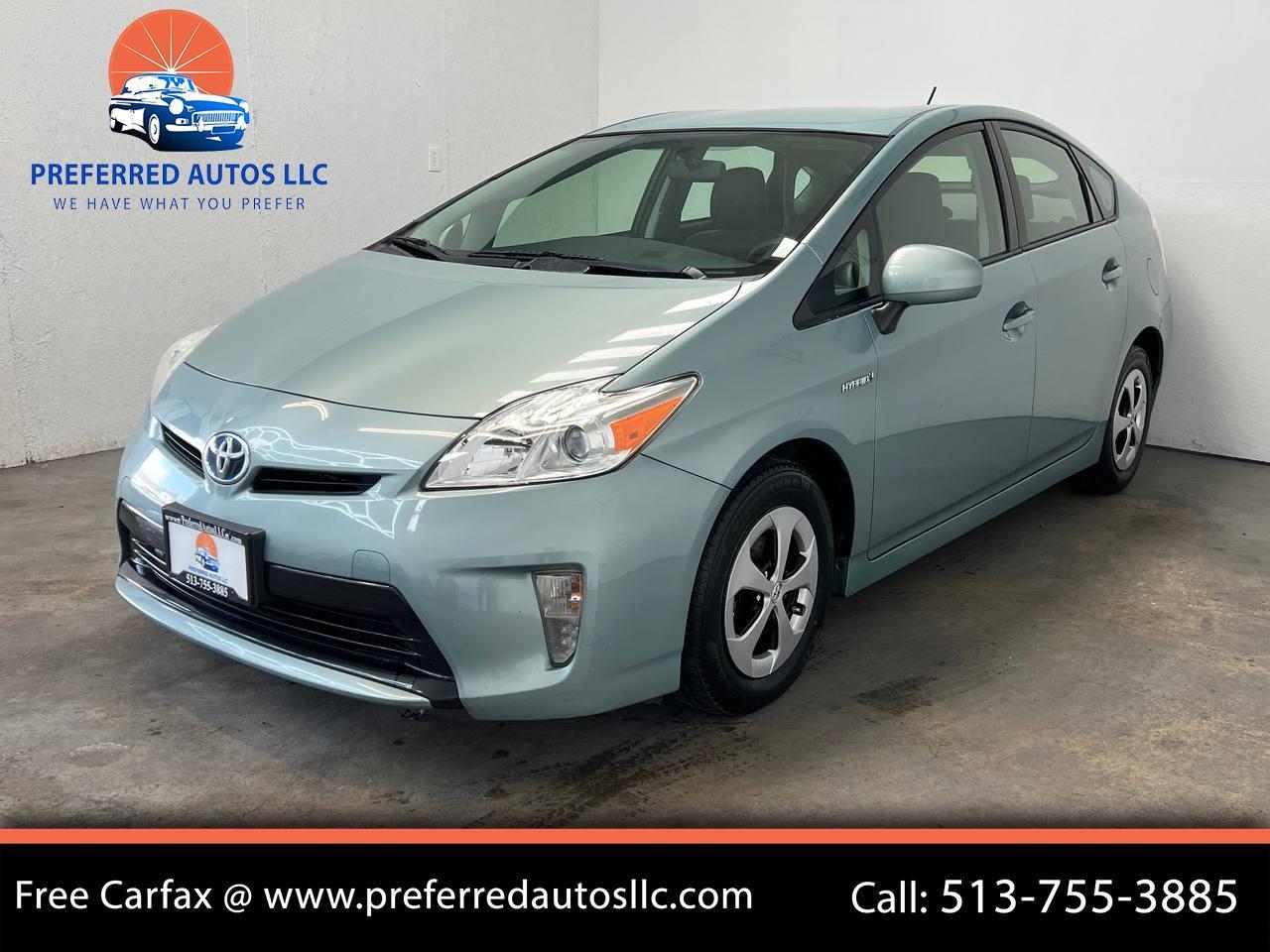 Toyota Prius Two 2014