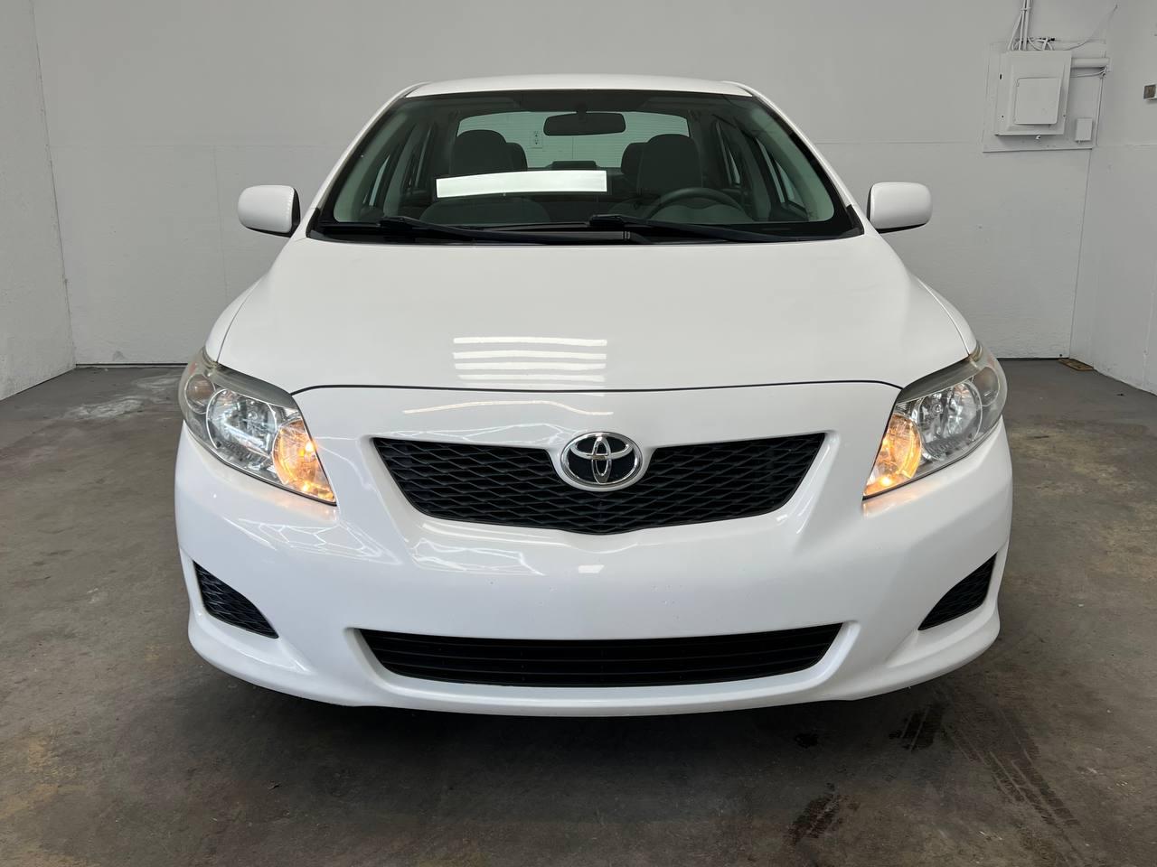 Toyota Corolla LE 2010