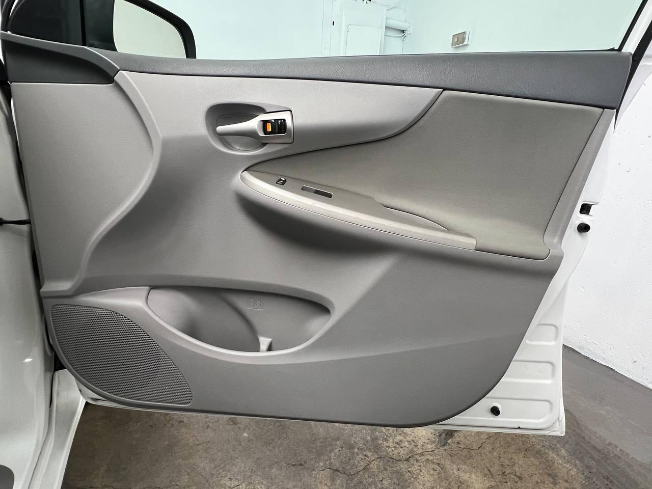 Toyota Corolla LE 2010