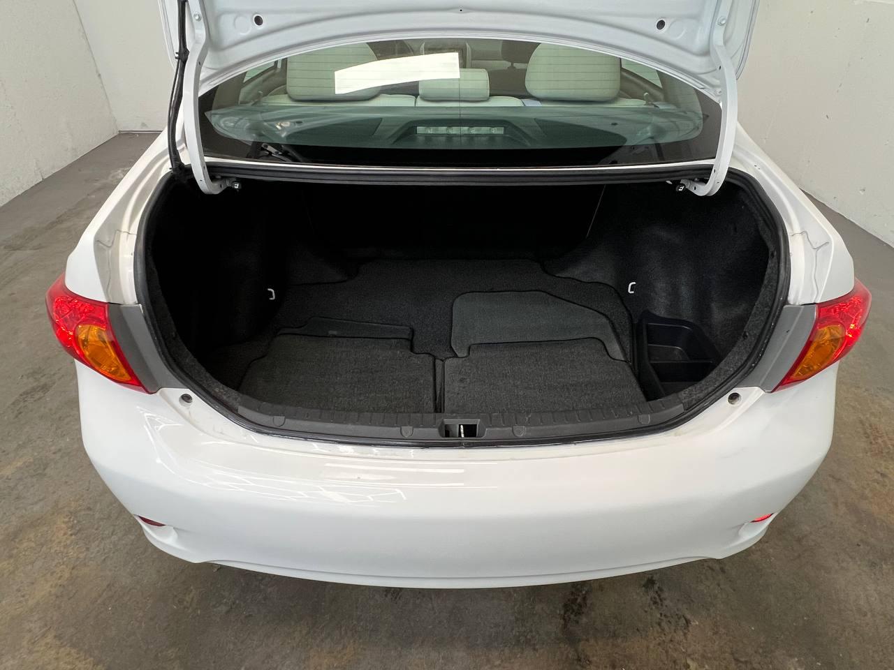 Toyota Corolla LE 2010