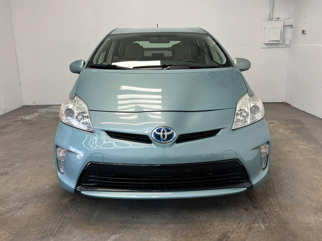 Toyota Prius Two 2012