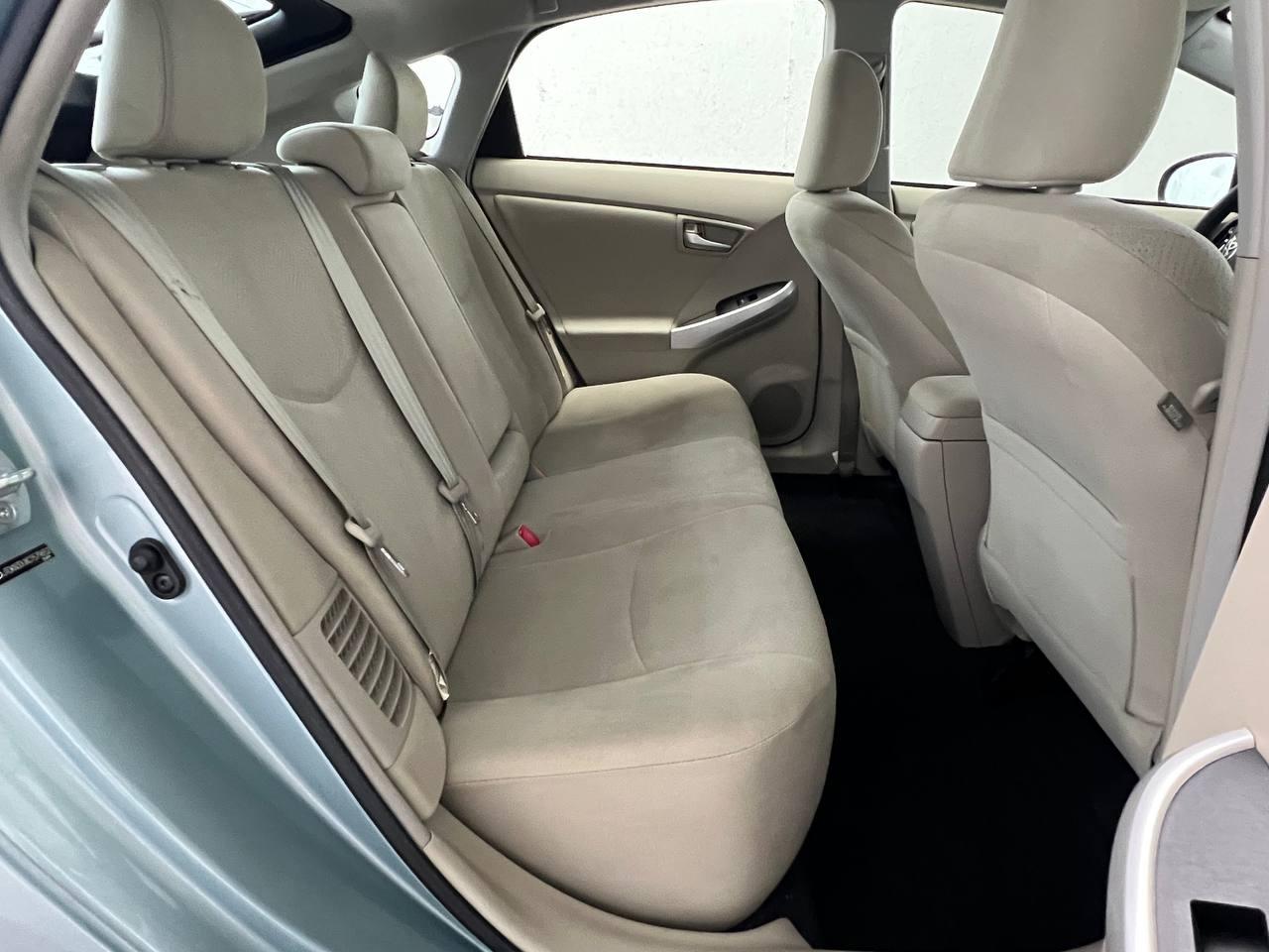 Toyota Prius Two 2012